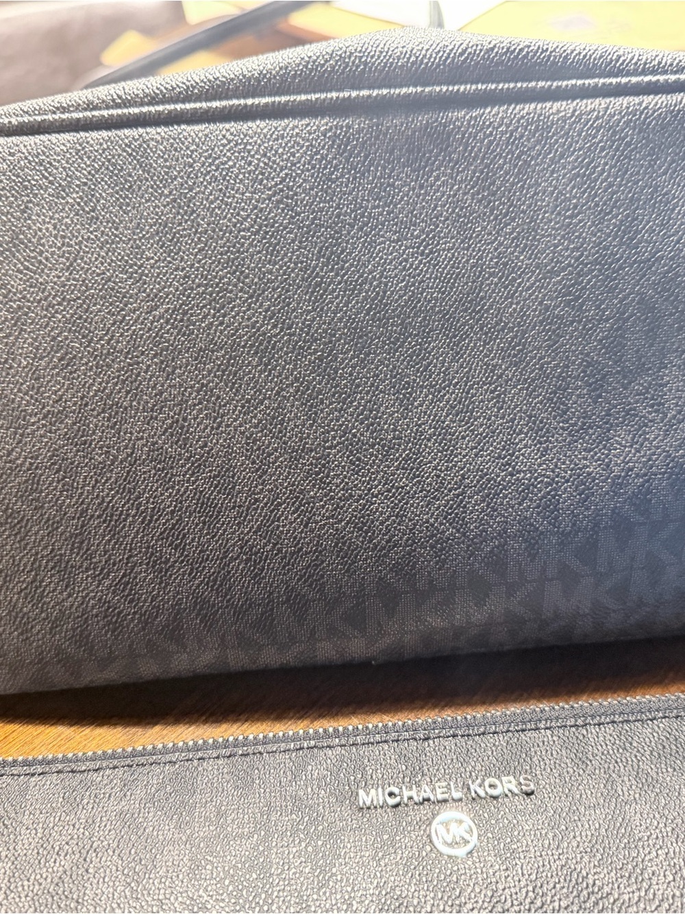 Michael Kors Black Jet Set Signature Tote with Wristlet - Picture 6 of 6